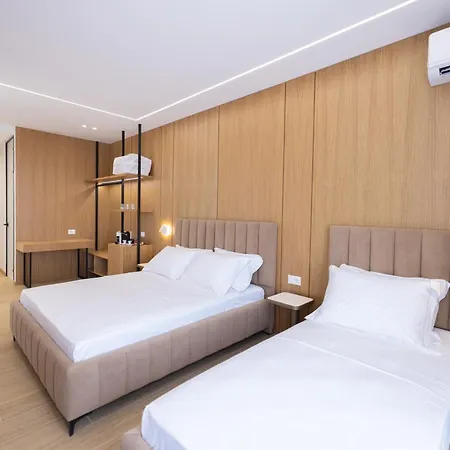 Seaside Luxury アパート Vlorë